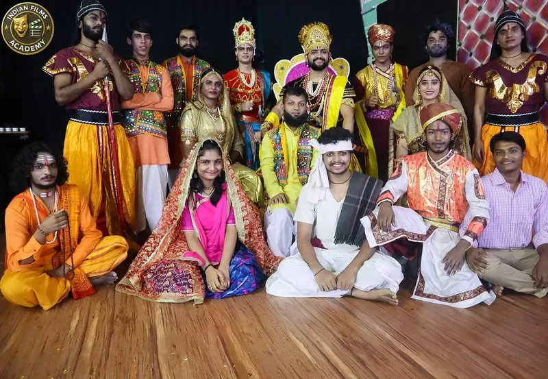 Stage पर स्टूडेंट्स